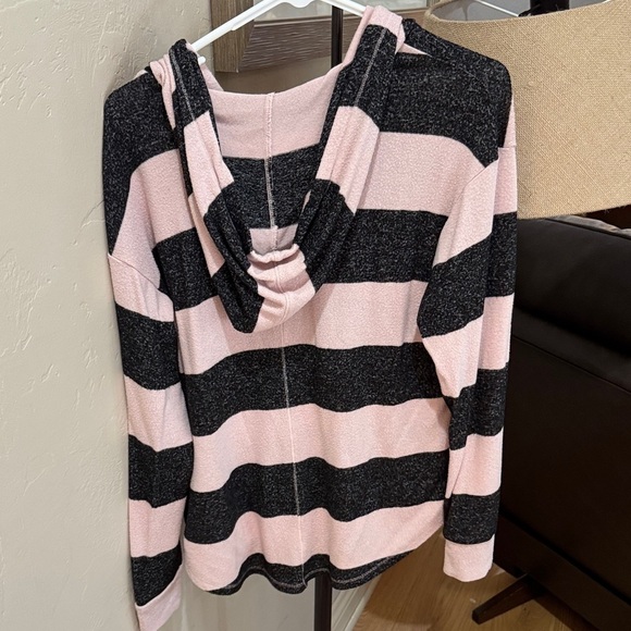 Market & Spruce Pink and Black Knit Hoodie Medium - Picture 7 of 9